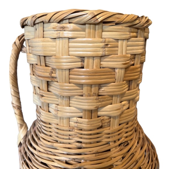 VTG Rattan Wicker Woven Floor Vase Tall Boho Eclectic Cottage - Picture 4 of 4